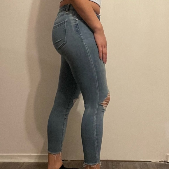 👖 Garage Light Wash Distressed Skinny Jeans – Size 3 👖 - Picture 3 of 8